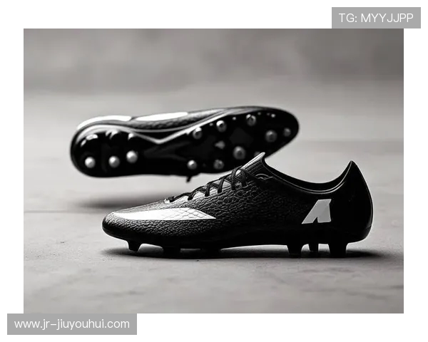 高弹力缓震足球运动鞋全面升级助你释放奔跑爆发力与场上掌控感度